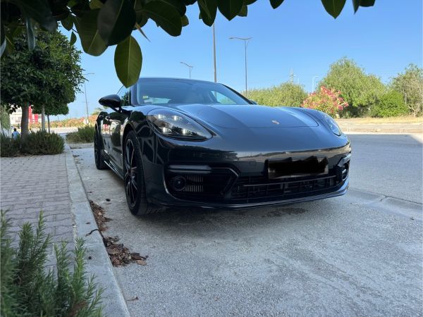 Porsche Panamera 