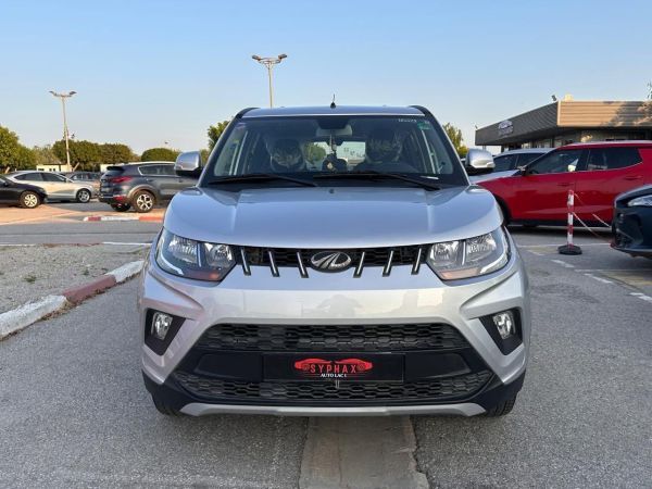 Mahindra KUV 100 