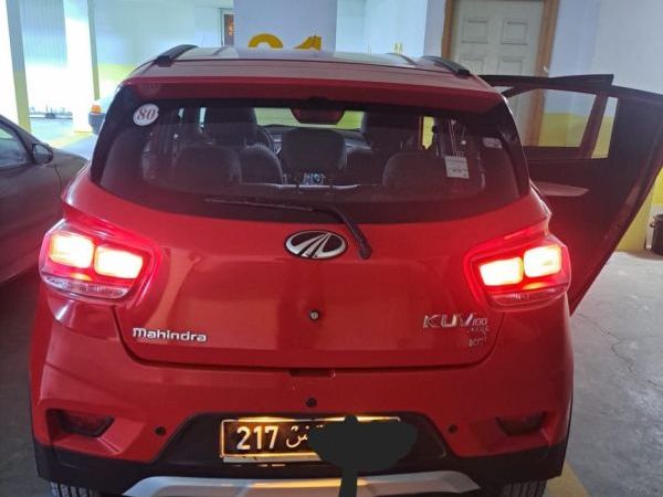 Mahindra KUV 100 