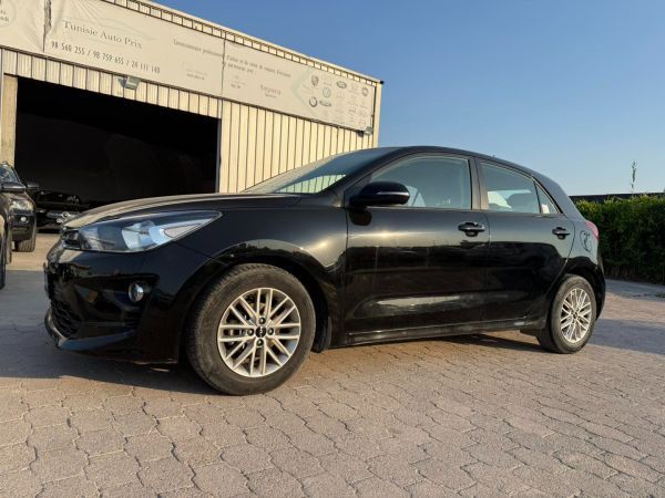 KIA Rio 5p 