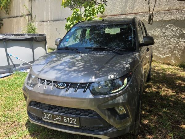 Mahindra KUV 100 