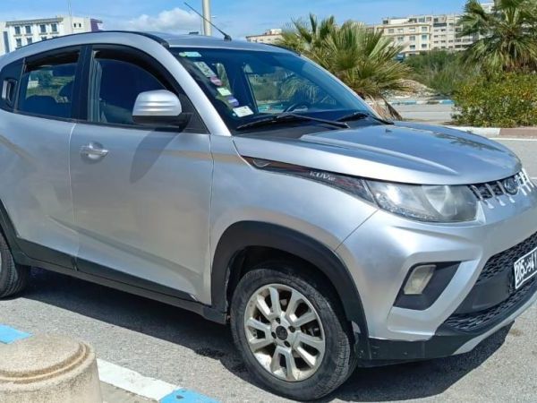 Mahindra KUV 100 
