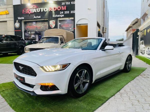 FORD MUSTANG