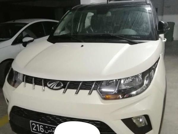 Mahindra KUV 100 