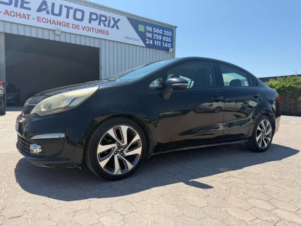 KIA RIO BERLINE EX