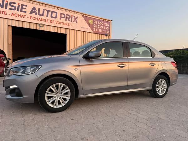Peugeot 301
