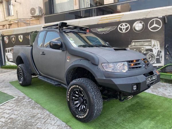 MITSUBISHI L200 SPORTERO