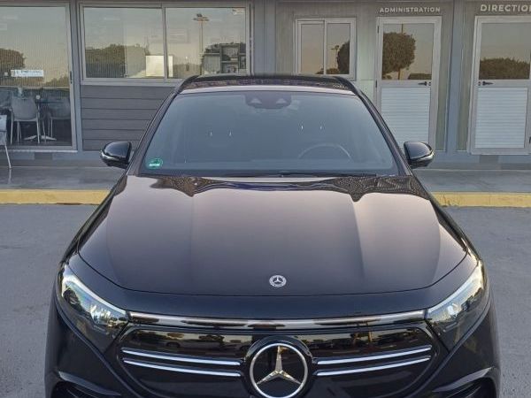 MERCEDES EQA