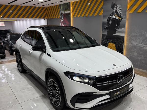 MERCEDES EQA AMG LINE