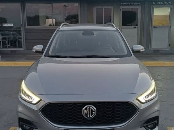 MG ZS LUXURY