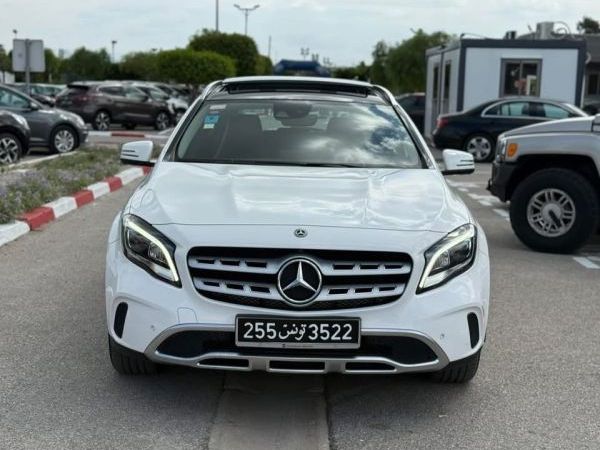 MERCEDES GLA