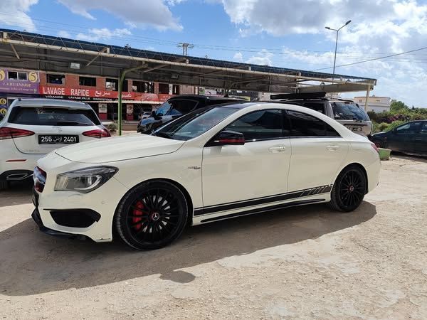 Mercedes-Benz CLA 