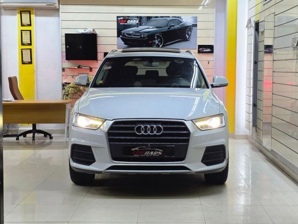 AUDI Q3 S-LINE