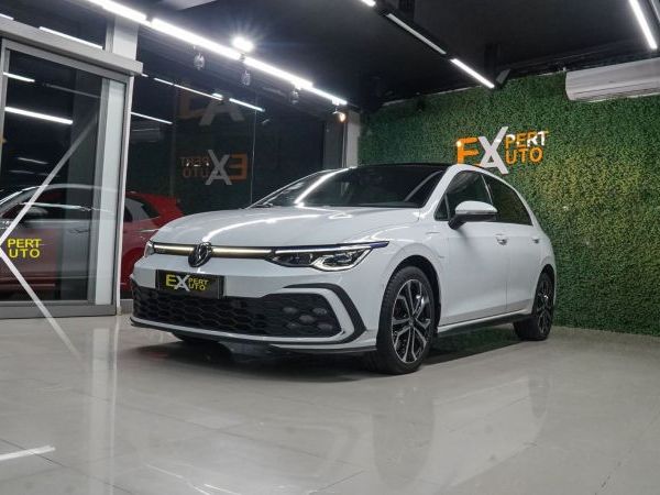 VOLKSWAGEN GOLF 8 GTE