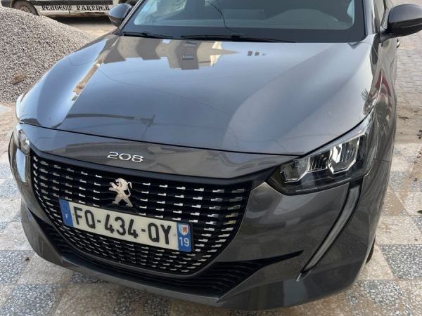 Peugeot 208