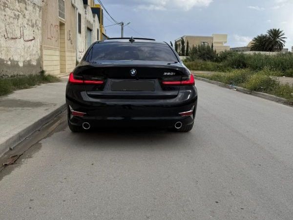 BMW SÉRIE 3 LUXURY LINE