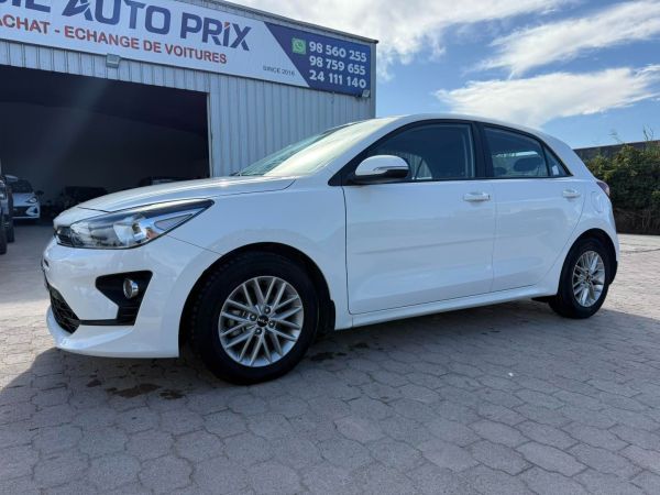 KIA Rio 5p 