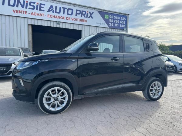 MAHINDRA KUV 100 K6+