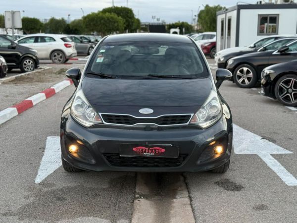 KIA Rio 5p 