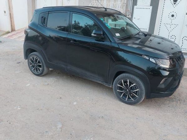 Mahindra KUV 100 