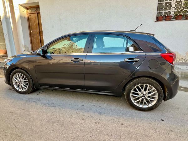 KIA Rio 5p 