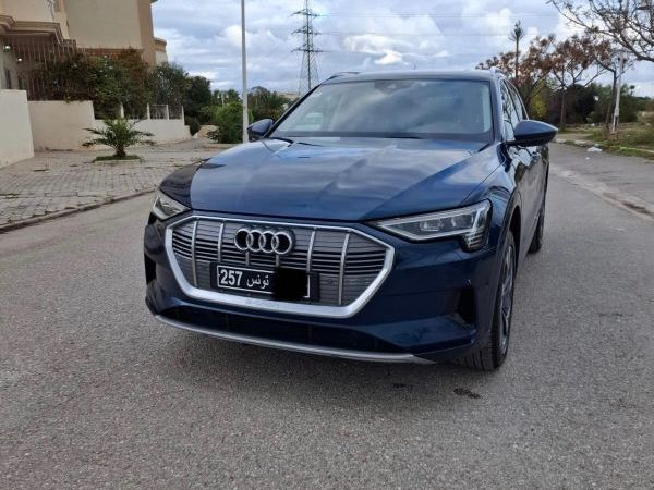 Audi E-tron 