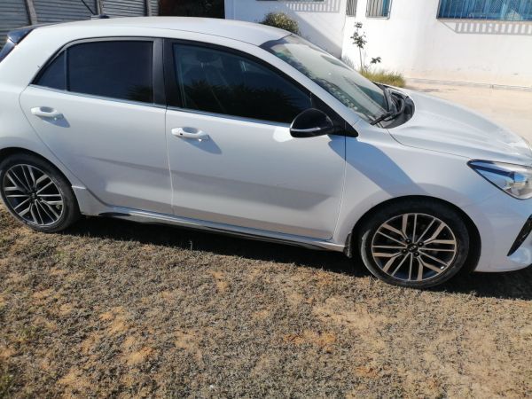 KIA Rio 5p 