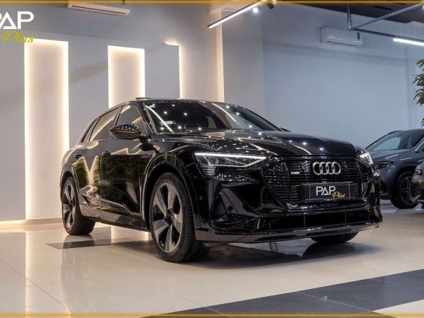 Audi E-tron 