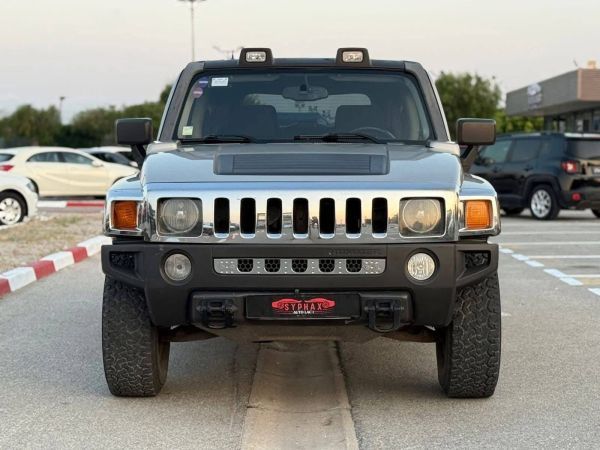 Hummer H3 