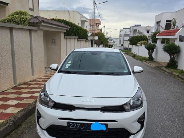 KIA Rio 5p 