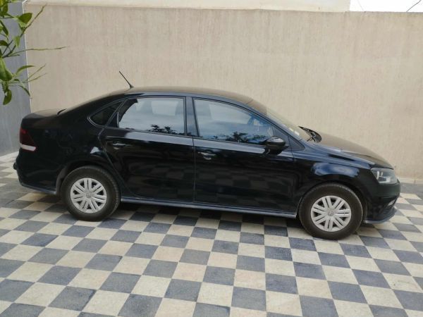 Volkswagen Polo Sedan 