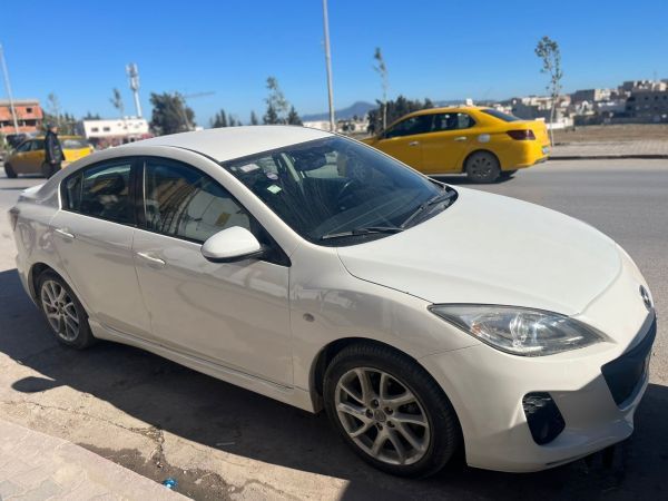 Mazda 3 sedan 