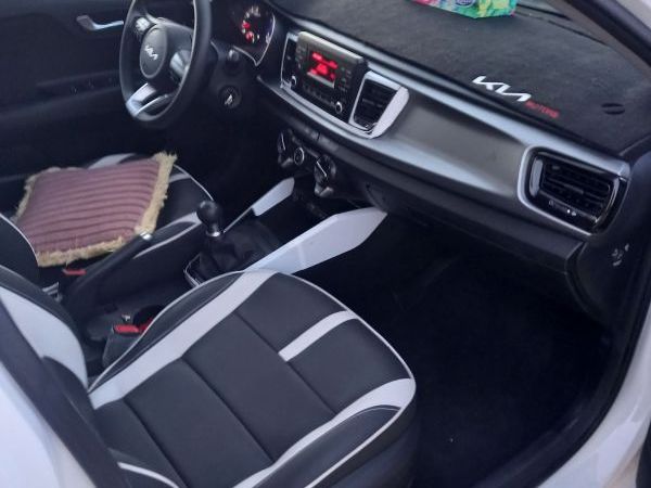 KIA Rio 5p 