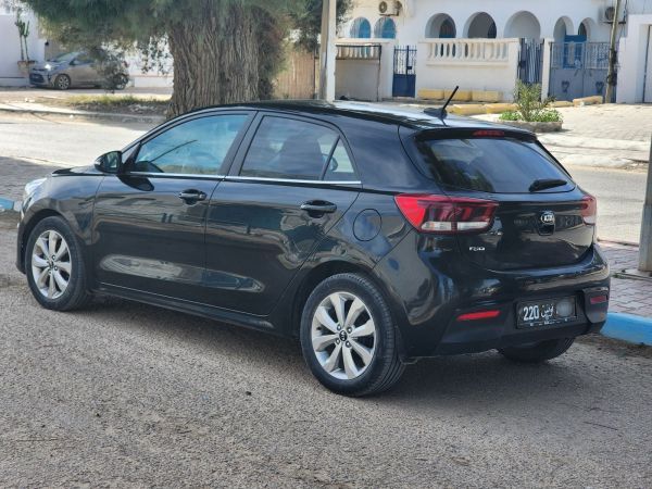 KIA Rio 5p 