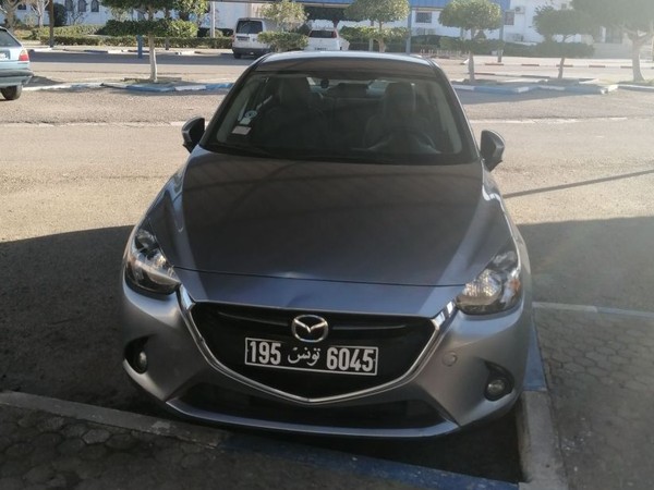Mazda 2 Sedan 