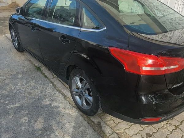 Ford Focus sedan 