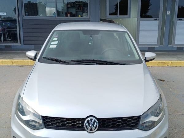 Volkswagen Polo Sedan 