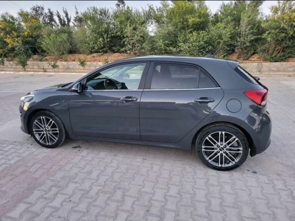 KIA Rio 5p 