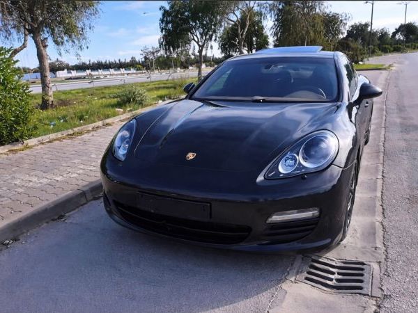 Porsche Panamera 
