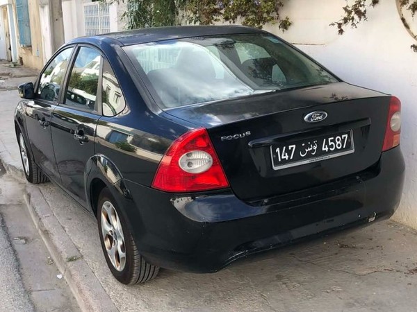 Ford Focus sedan 