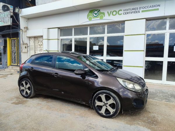 KIA Rio 5p GLS