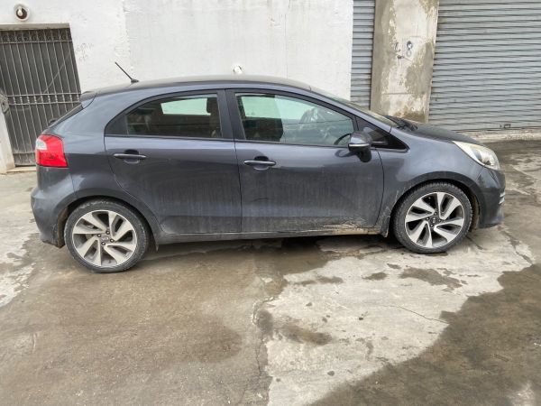 KIA Rio 5p 
