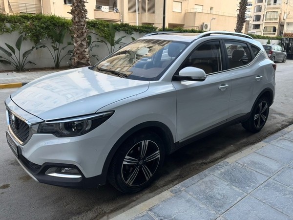 MG ZS 