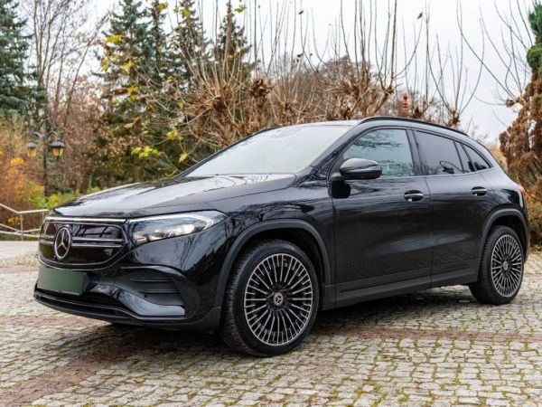 MERCEDES EQA AMG LINE